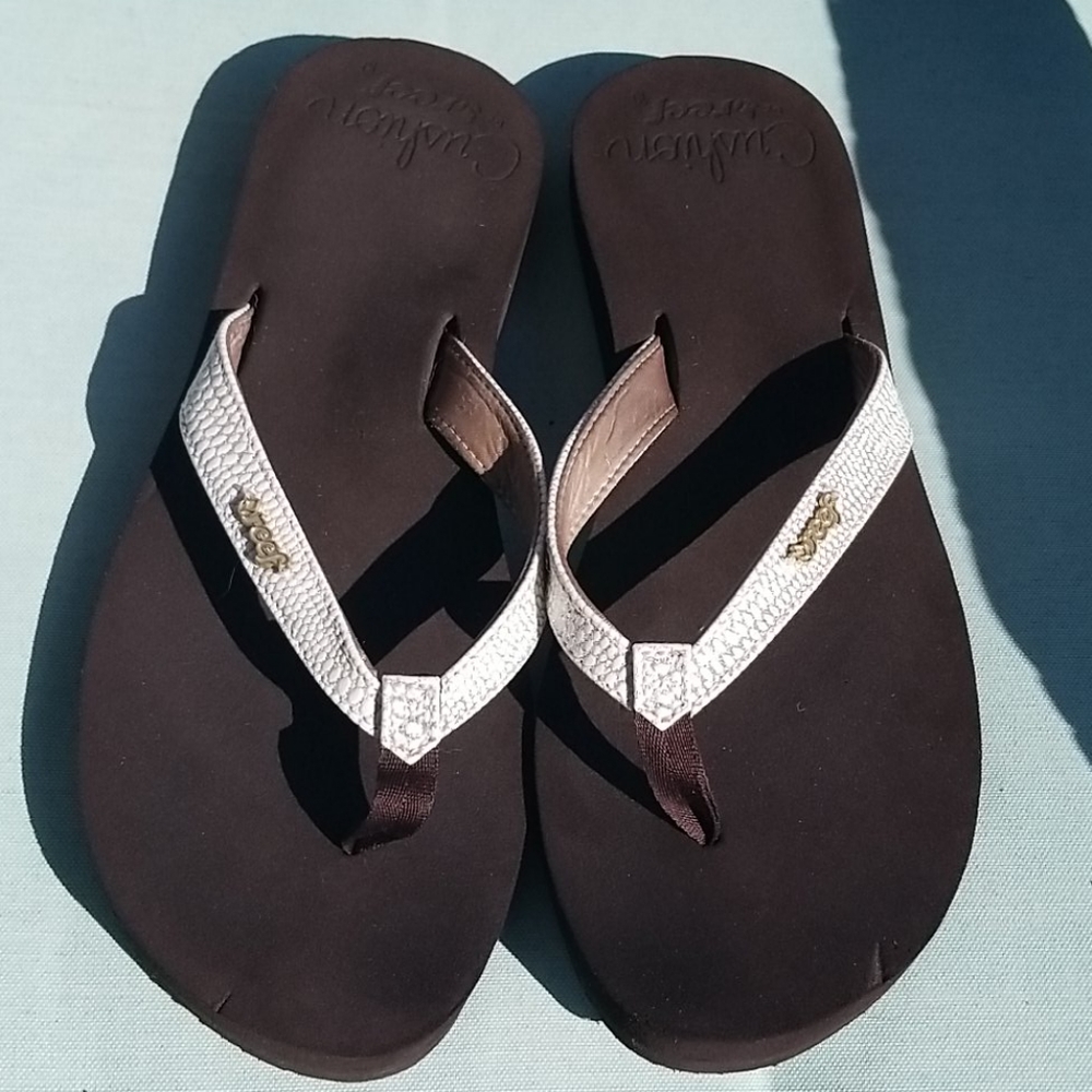 Reef cushion flip flops